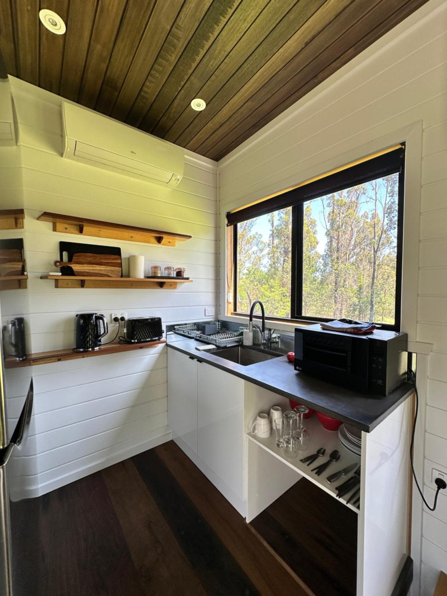 Ocean Breeze Tiny House - Ocean And Lake View Mallacoota Zewnętrze zdjęcie